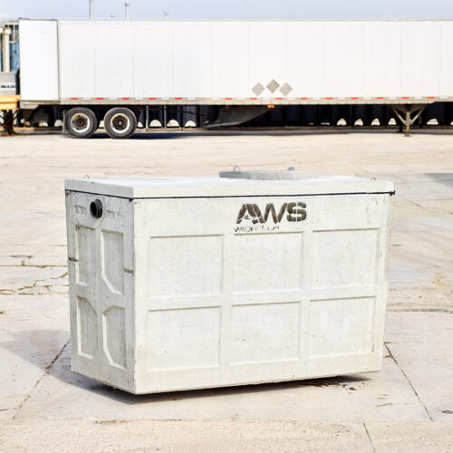 700 Gal One Manhole Septic Tank